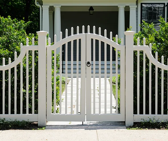 Fences and gates repair services in Belleview, FL, to fix and restore functionality for property.