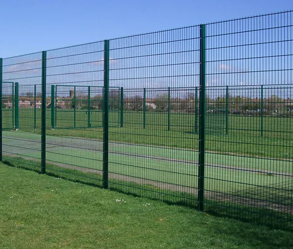 Our commercial field fencing services give you reliable and durable fencing for large properties.